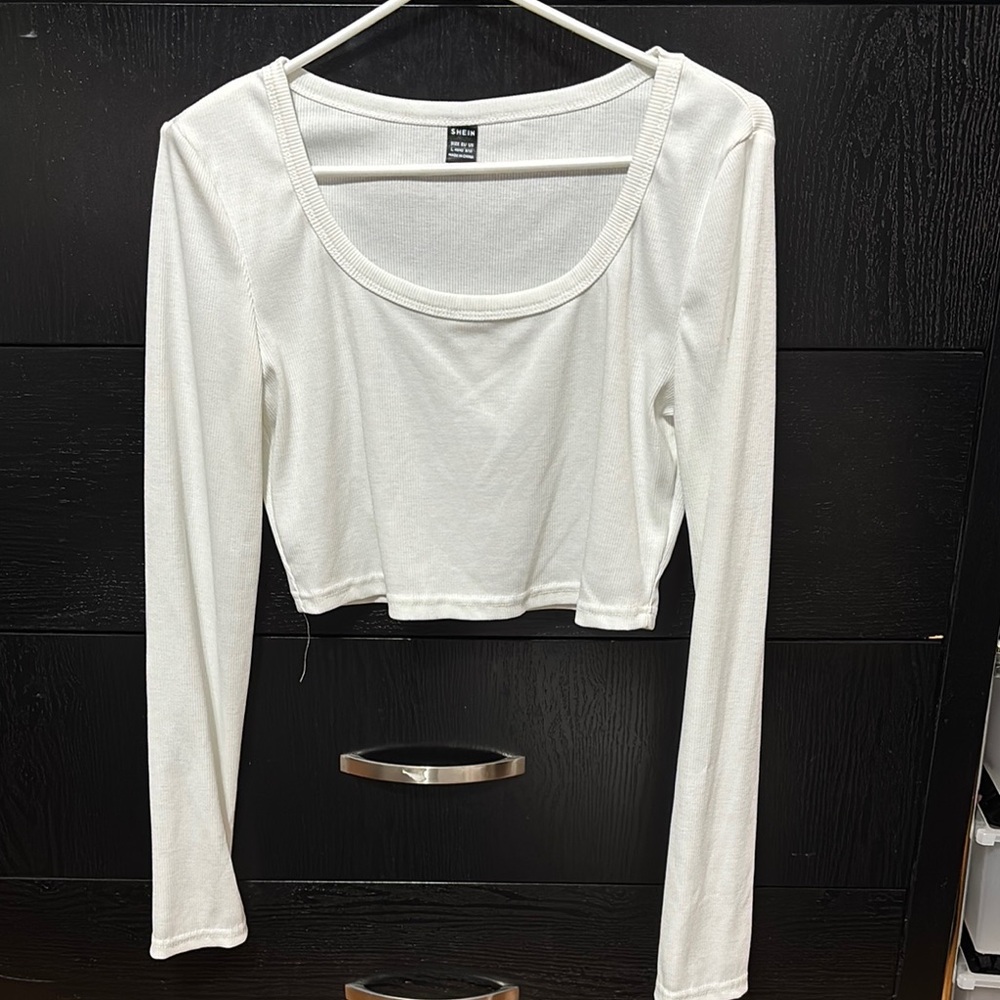 SHEIN White Fitted Long Sleeve Crop Top